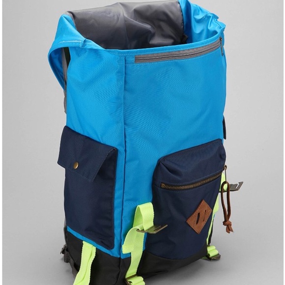 🎒Brand New Jansport Adobe Blue Crest backpack - Picture 3 of 8